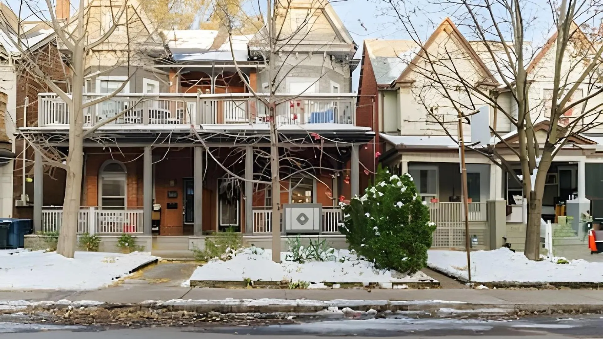 Hébergement de vacances Villa Charming Family House 3 Bdr With Balcony à Toronto